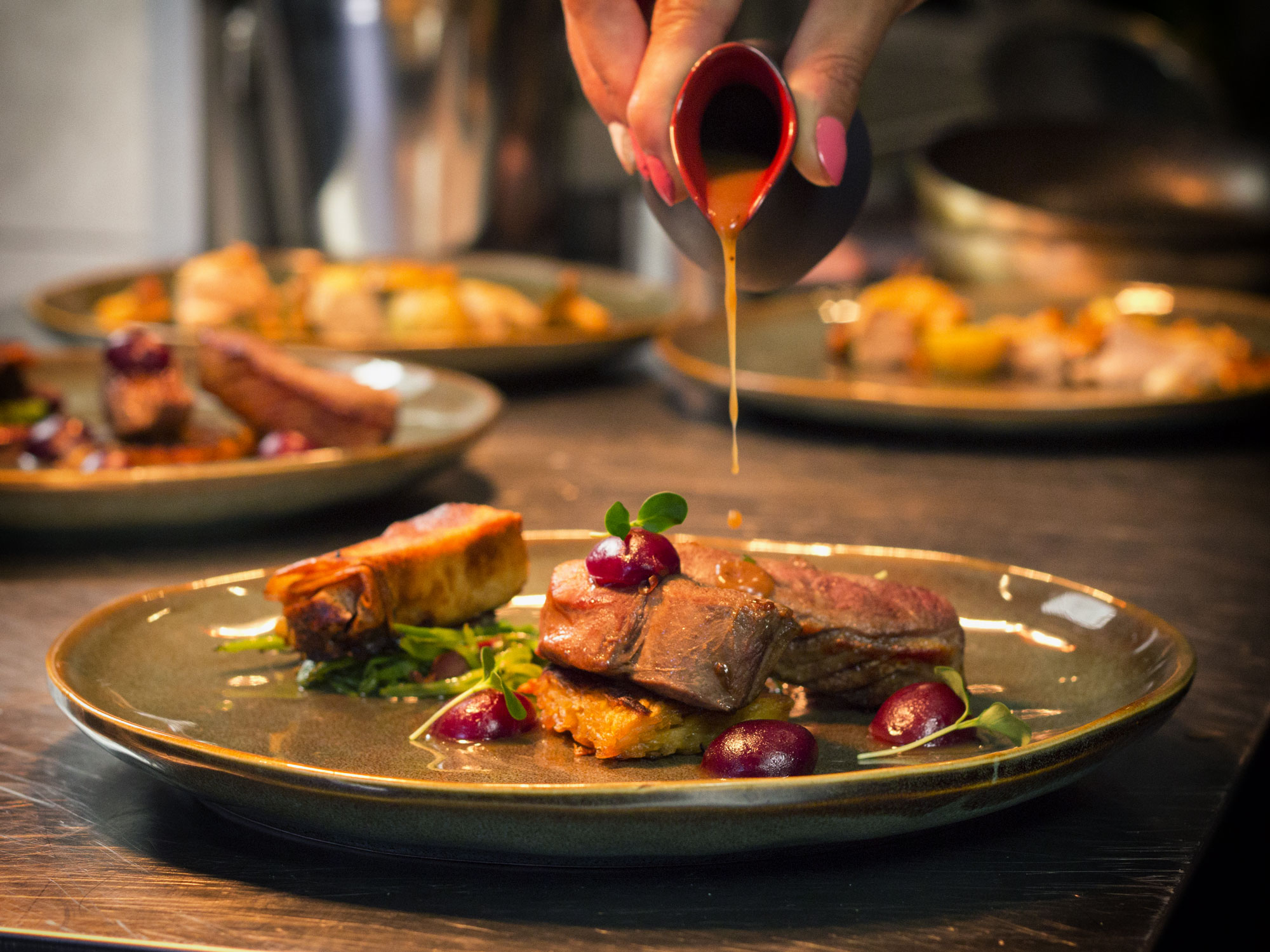 Service de la sauce à table